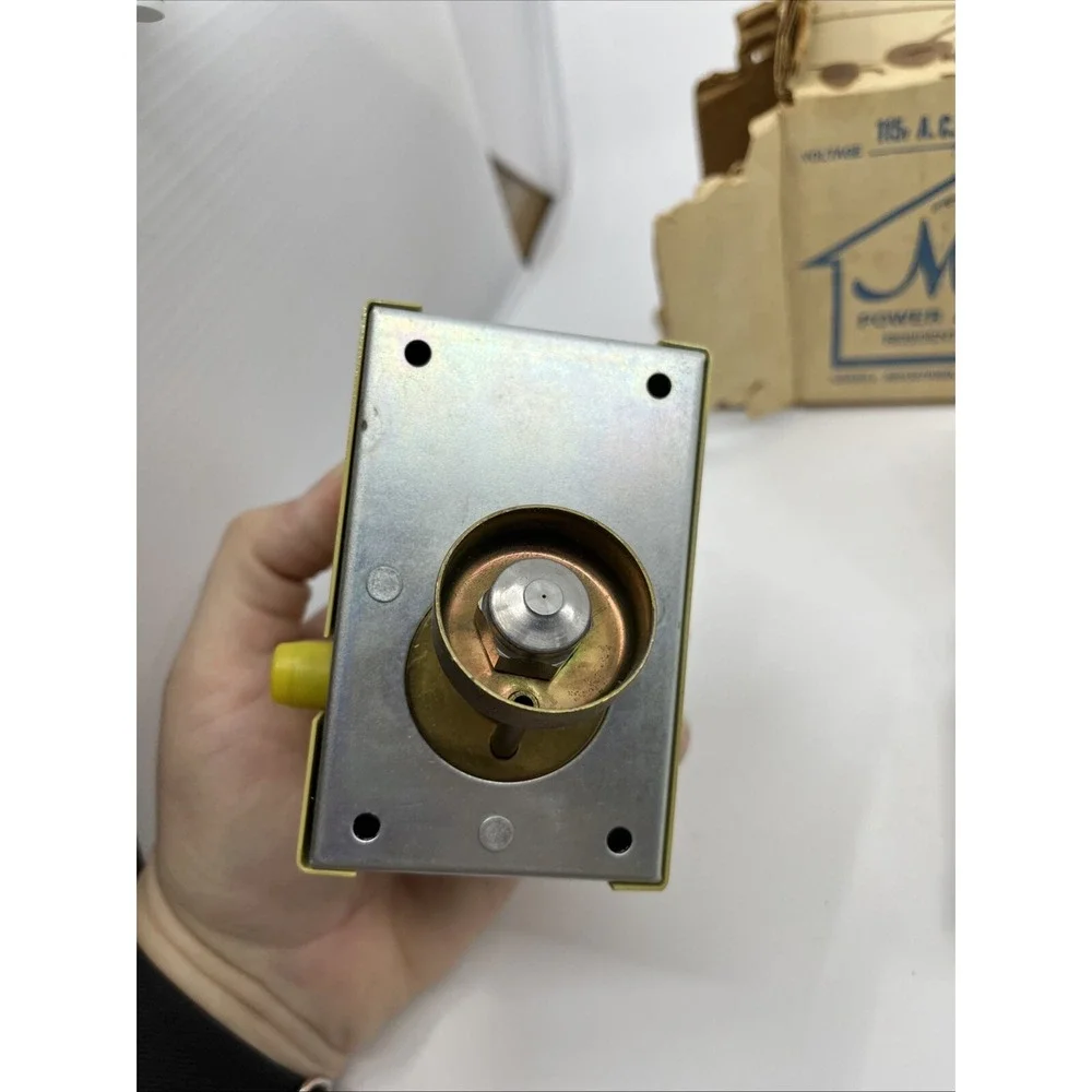 Lewbill Industries,  Mistronic Power Atomizing Humidifier Valve Parts 115 V